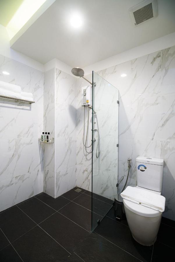 Himku Hotel - Adult Only Чиангмай Экстерьер фото