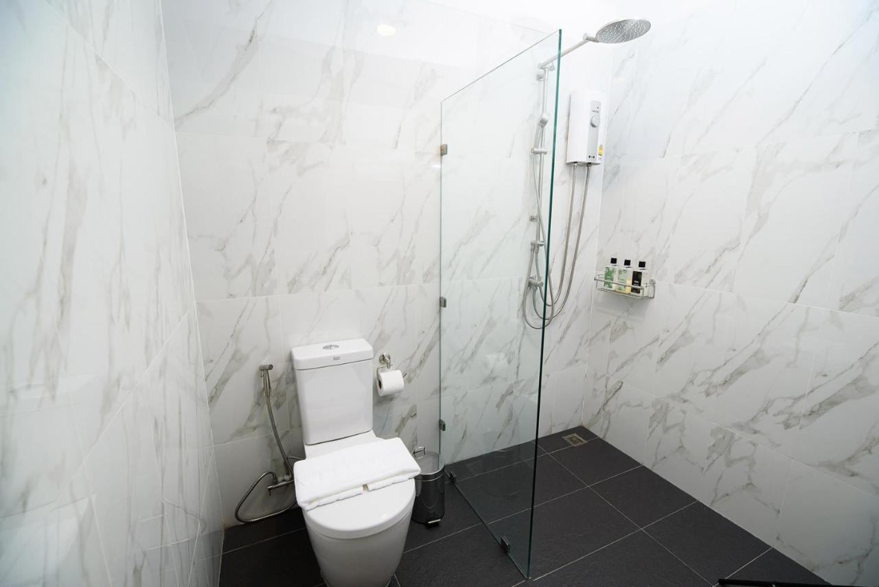 Himku Hotel - Adult Only Чиангмай Экстерьер фото